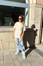 Load image into Gallery viewer, BASIC T-SHIRT BEIGE