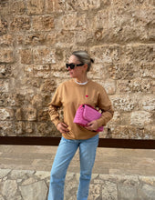 Load image into Gallery viewer, NØNOUC studios Sweater mokka with heart