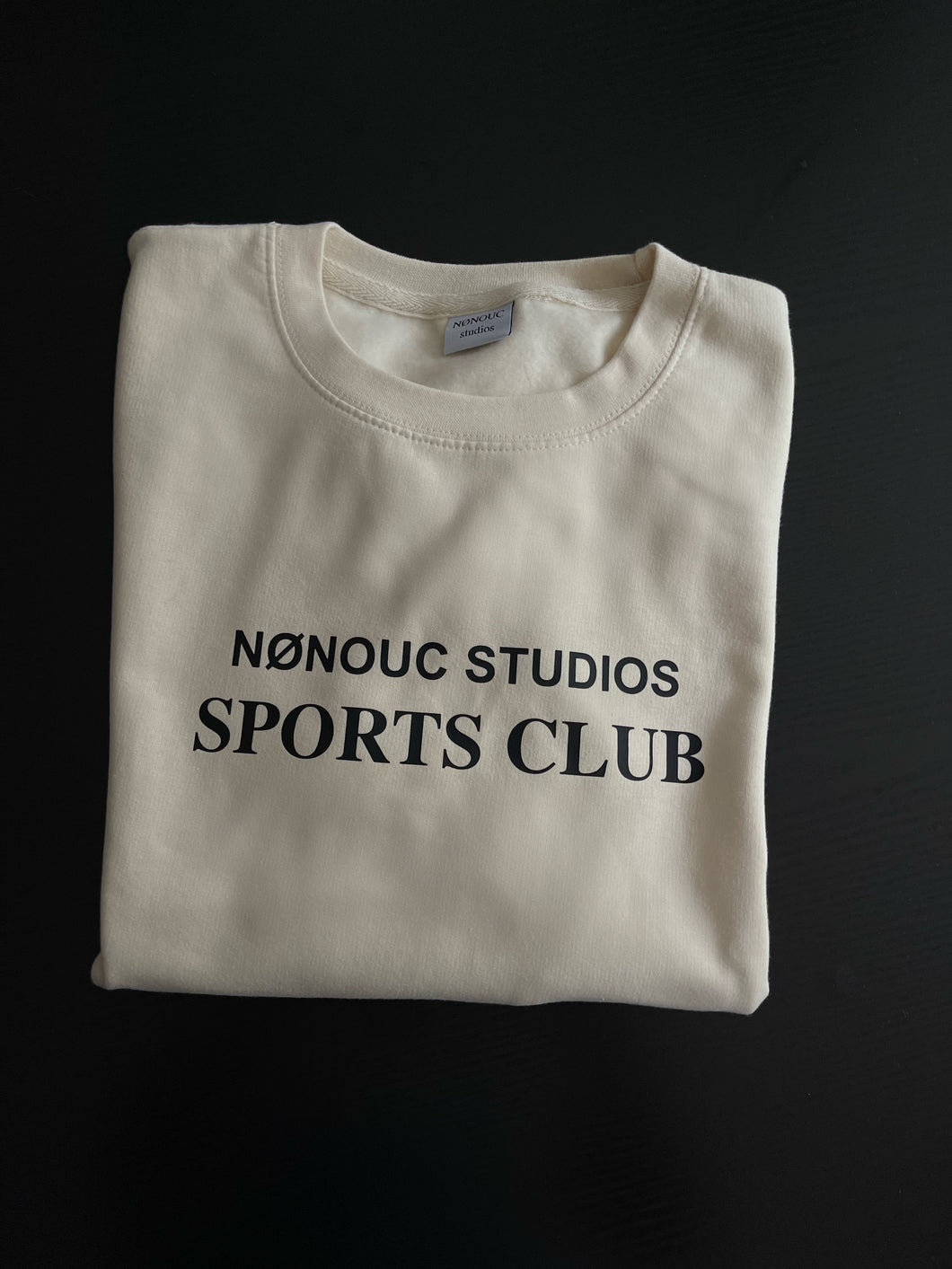 NØNOUC studios SPORT CLUB Sweater creme